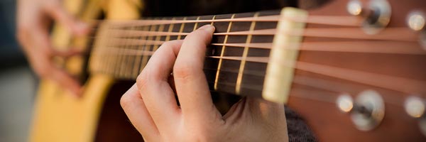 akoestische gitaar muziekhandel klein