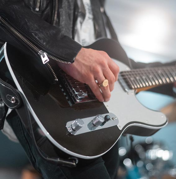 Smash zich zorgen maken neus Snel gitaar leren spelen | Muziekhandel Klein helpt daarbij