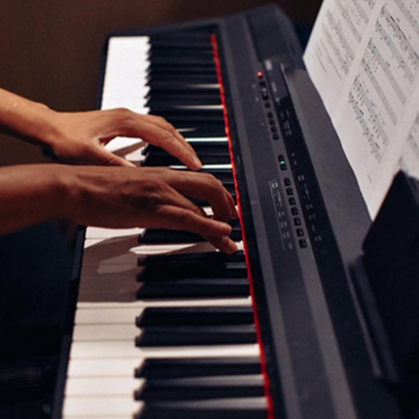 Keyboarles bij Muziekhandel Klein